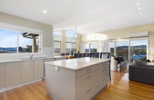 Jindabyne House | Alpine Retreat 107A Gippsland Street