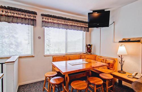 Yosemite West Apartment | Alpine View
