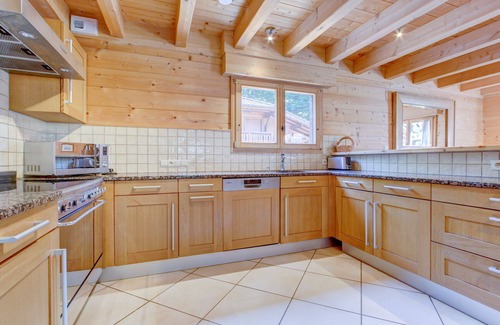 Montriond Ski Chalet | Alptitude Chalet Largo - spacious detached chalet