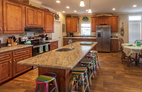 Crawfordville House | "Already Gone" in Shell Point . Boat Dock, Elevator, Pool Table, Pool