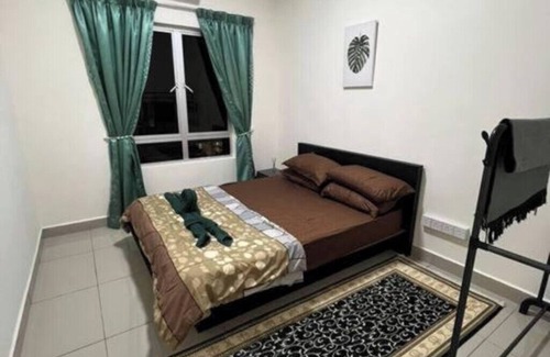 Kajang Apartment | Alstenor Homestay offers accommodations in Kajang and near IOI City Mall.