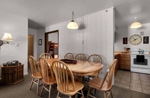 Salt Lake Mountain Resorts Condo | Alta: Hellgate A Powder Roost 10% off thru Nov!