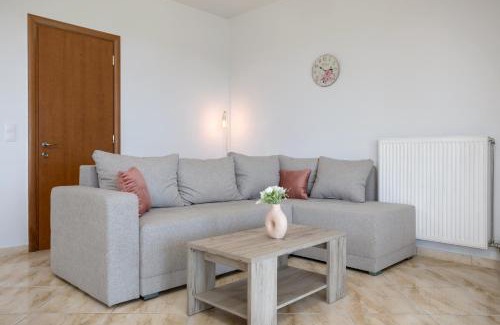 Kalpaki Apartment | Altamira Apartment One - 1st Floor, 8 people, veranda with views