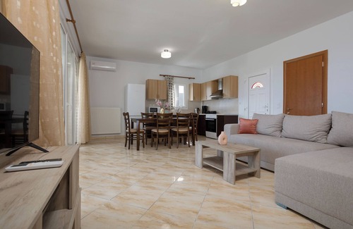 Kalpaki Apartment | Altamira Holiday Apartment : 2-bedroom apartment in Zakynthos near Laganas