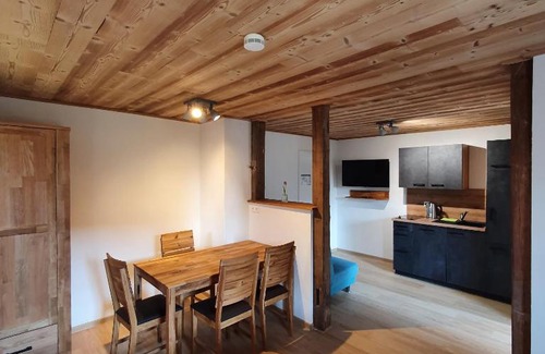 Erkenbrechtsweiler Apartment | Alte Backstube - Ferienwohnung Hüttenstube und Ferienzimmer Auszeit
