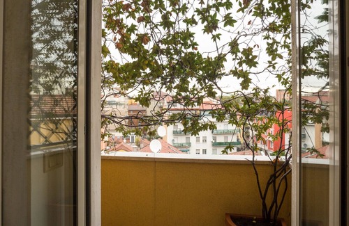 Ghisolfa Apartment | ALTIDO Warm Family Flat for 6 w/Terrace in Milan