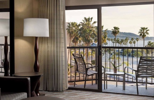 South Redondo Hotel | Always a Great Idea To Unwind! Pet-Friendly, Near Noble Park, Balcony, w/Pool!