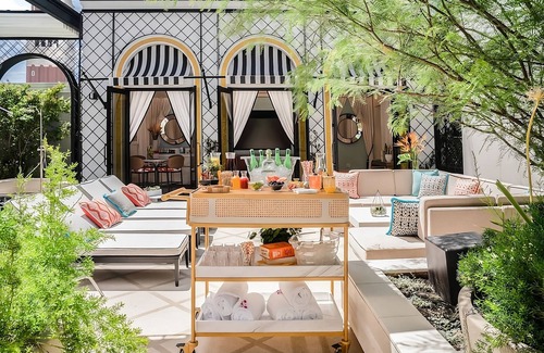 Las Vegas Hotel | Always a Great Idea To Unwind! 3 Convenient Units, Onsite Pool