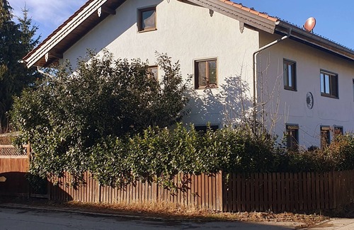 Altenmarkt an der Alz Apartment | Alztal vacation apartment (with wallbox)