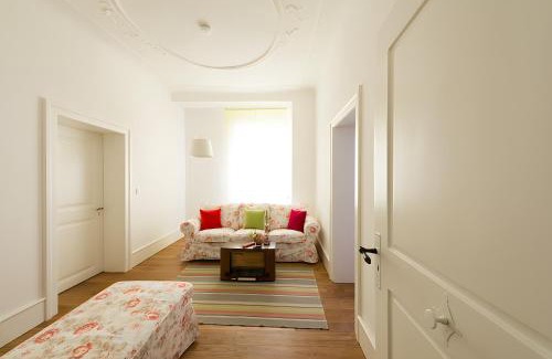 Altstadt Apartment | Am Puls der größten Stadt am See