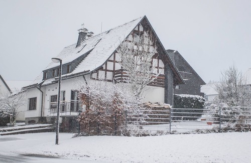 Winterberg Cottage | Am Südhang apartment 28 | Cozy holiday home in Winterberg with panoramic view