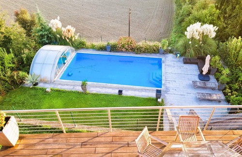 Leonding Villa | Am Weinberg, 5min Linz Zentrum, 4 Schlafzimmer, Arbeitszimmer, Pool, Sauna