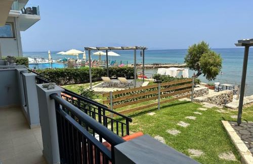 Drosia House | Amaltheia Beachfront Villas