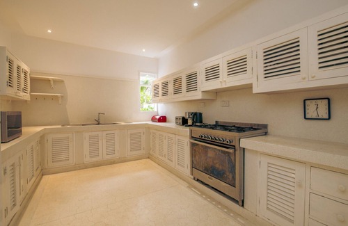 Watamu Villa | Amani Beachfront Villa by YourHost Watamu