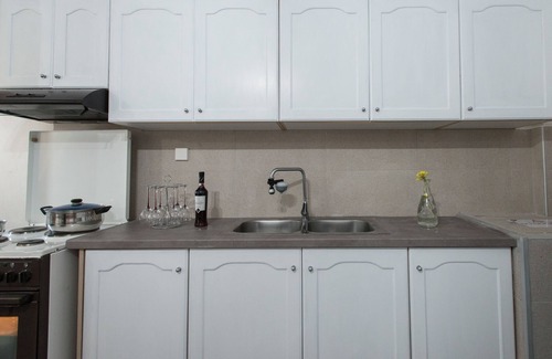 Agios Georgios Cottage | Amantes Amentes - Beach House Santorini