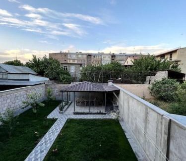 Erebuni Apartment | Amar Guest House