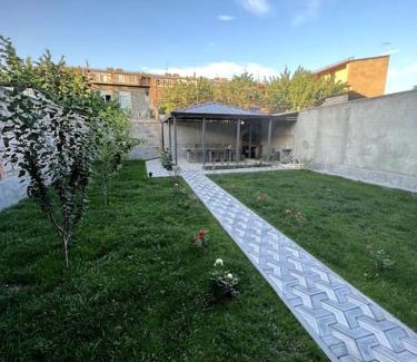 Erebuni Apartment | Amar Guest House