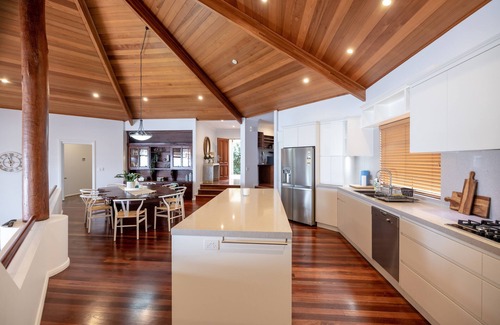 Central Coast House | AMARA - Toukley lake Front, 10 min drive to beach, sleeps 28