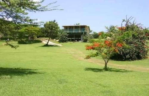 Puerto Ferro House | Amarilla Casita in Vieques with Wifi