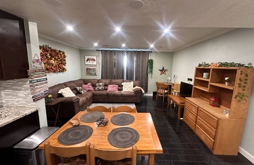 Salt Lake City Condo | Amazing, 1 1-bedroom condo close to the Airport, Downtown, and freeway access.