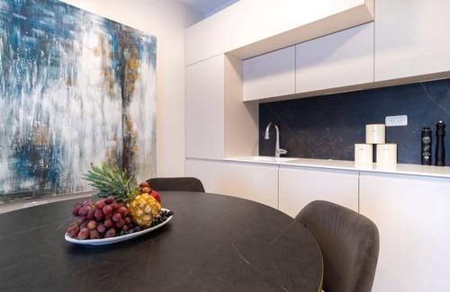 Jerusalem City Centre Apartment | Amazing 2 bdm apt, Haneviim Gorgeous view of Har Habayit