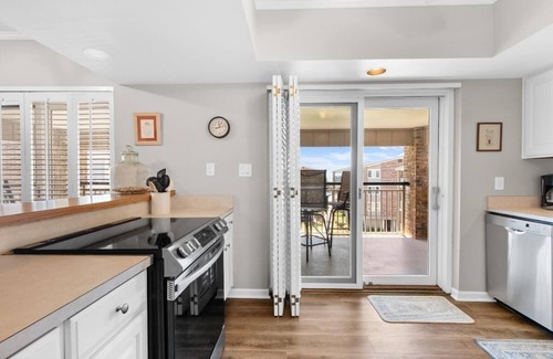 Georgetown County Condo | Amazing 2 Bdrm Oceanview 4th Flr