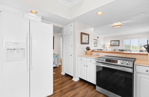 Georgetown County Condo | Amazing 2 Bdrm Oceanview 4th Flr