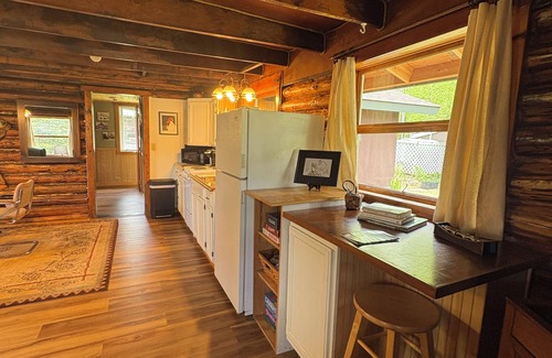 Talkeetna Cabin | Amazing 2-bedroom cabin in downtown Talkeetna