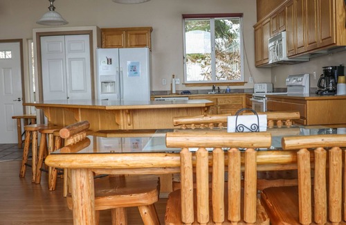 Sitka Condo | Amazing 2 bedroom condo with beautiful ocean views out of every room!