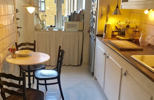 Christianshavn Apartment | AMAZING 200 SQM APARTMENT OVERLOOKING THE CANALS OF COPENHAGEN.