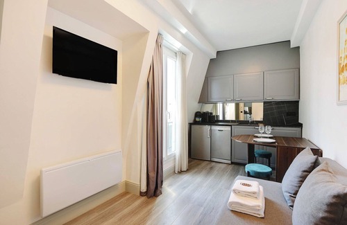 Quartier de la Roquette Apartment | Amazing 2BD/6P apt with A/C - Bastille