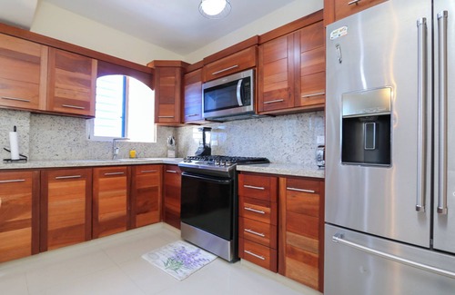 San Cristobal Apartment | Amazing 2BR/2Bt APT hot water, AC,Garage and Patio