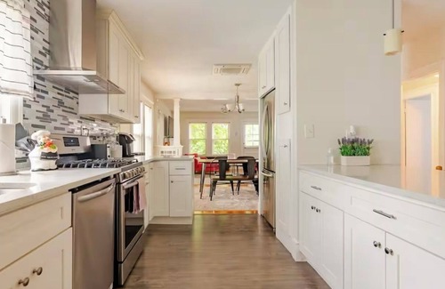 Watertown Apartment | Amazing 3-bedroom apartment in East Watertown with Parking, WiFi, AC and More