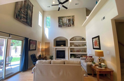 Taylor Ranch House | Amazing 4-bedroom: AC, WiFi, 2 car garage with river view in NW Albuquerque