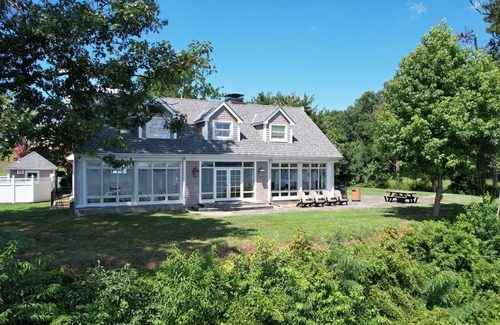 North East House | Amazing 432-Acre Waterfront Estate ~ Dock ~ Kayaks ~ Beaches ~ Fire Pit