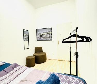 Grinzing Apartment | Amazing 4BR in a Shared Apt, 10 Min to FAC Platz