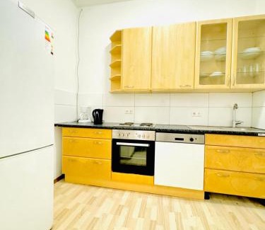 Grinzing Apartment | Amazing 4BR in a Shared Apt, 10 Min to FAC Platz