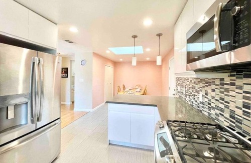 Santa Clara House | Amazing 6Beds/3B in the heart of Silicon Valley close to SJC, Apple Google