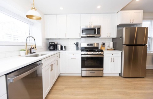 Cape May - Wildwood Apartment | Amazing all new 1fl condo> Steps to The Beach