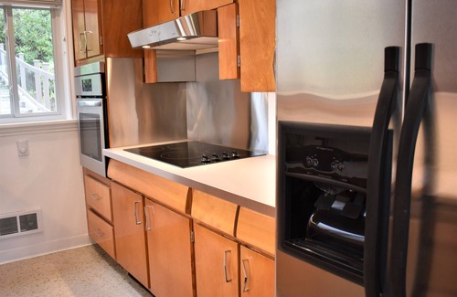 North Admiral House | Amazing and serene view house, art deco charmer, fully restored