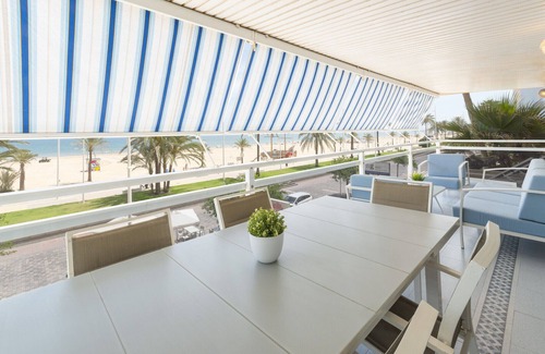 Grau i Platja Apartment | Amazing apartment decorated, with wifi, in front of the beach, AG TURQUESA 2A Premium
