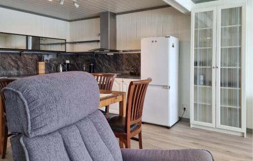 Oyslebo Apartment | Amazing Apartment In Øyslebø With Wifi