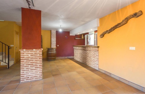 Navaluenga Apartment | Amazing apartment in Navaluenga with WiFi