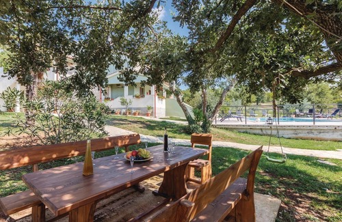 Kurili Apartment | Amazing apartment in Kanfanar with WiFi