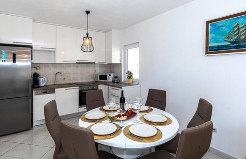 Komarna Apartment | Amazing apartment in Komarna with WiFi