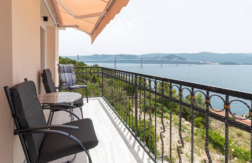 Komarna Apartment | Amazing apartment in Komarna with WiFi