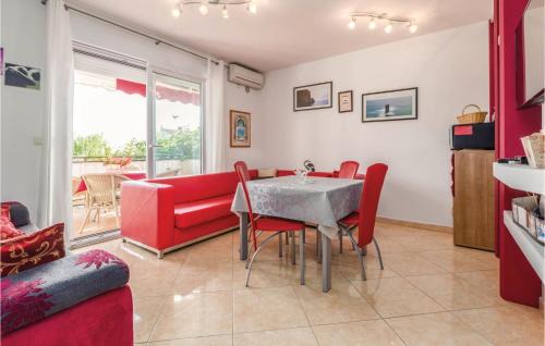Kukci Apartment | Amazing Apartment In Kukci With Wifi
