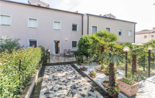 Kukci Apartment | Amazing Apartment In Kukci With Wifi