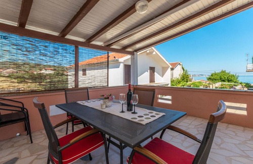 Nevidane Apartment | Amazing apartment in Nevidane with WiFi