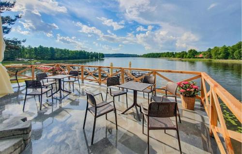 Barczewo Apartment | Amazing Apartment In Tumiany With Wifi